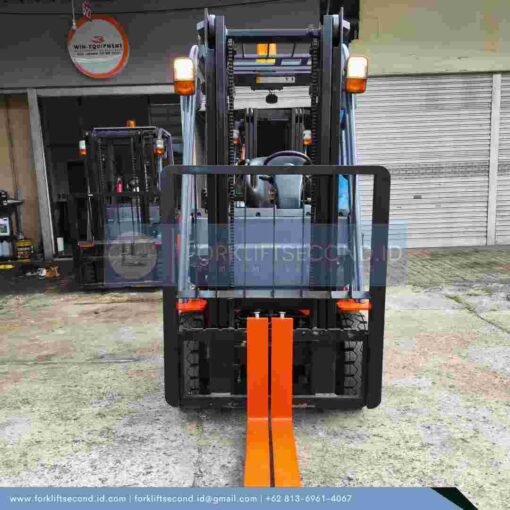 FORKLIFT SECOND TOYOTA 8FBN15 TAMPAK DEPAN 30102