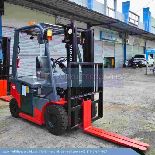 FORKLIFT SECOND TOYOTA 8FBN15 TAMPAK SAMPING KANAN 30102